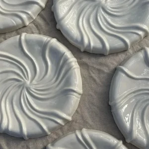 Tides Plate