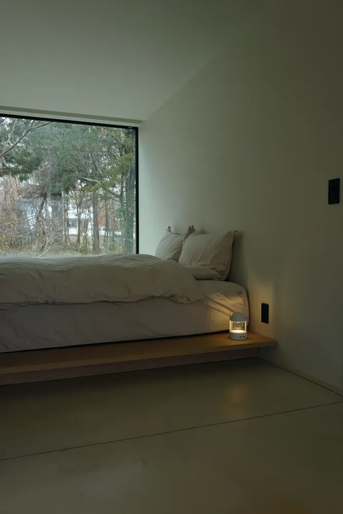 TRANSPARENT Light Speaker White