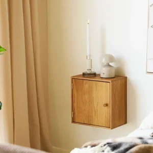 Hylle med dør i eik