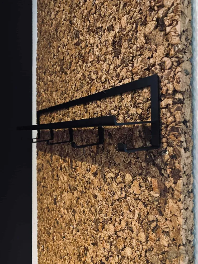 Hylle med knagger - 45 cm
