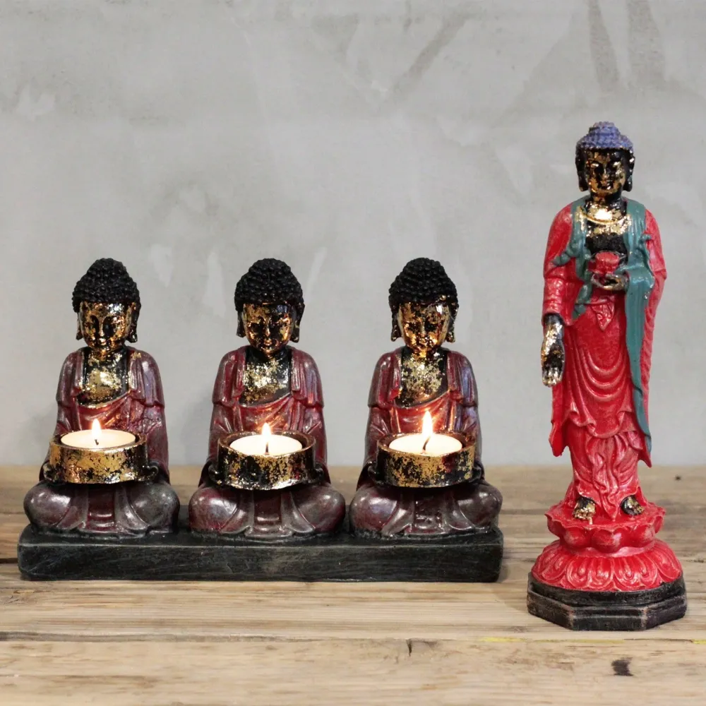 Buddha-statue antikk stående