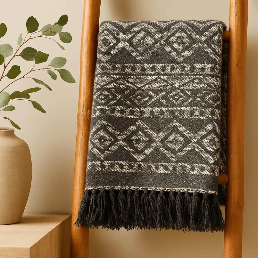 Kastepledd Boho Grå Geometrisk 125x150cm