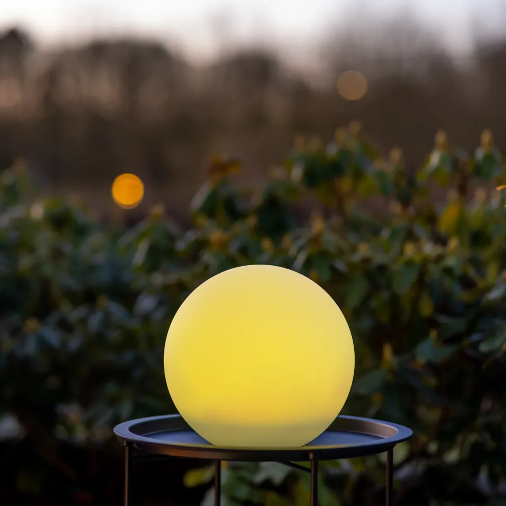 Noa LED kule farget/hvit Ø 30 cm