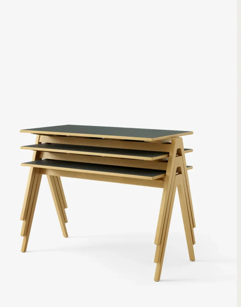 Daystak Table RD2 Beech & Fenix Nano Laminate