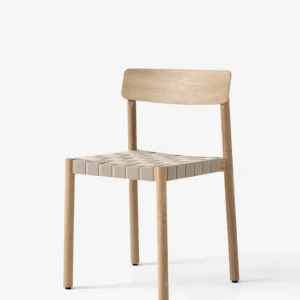 Betty side chair lakkert solid eik med flett