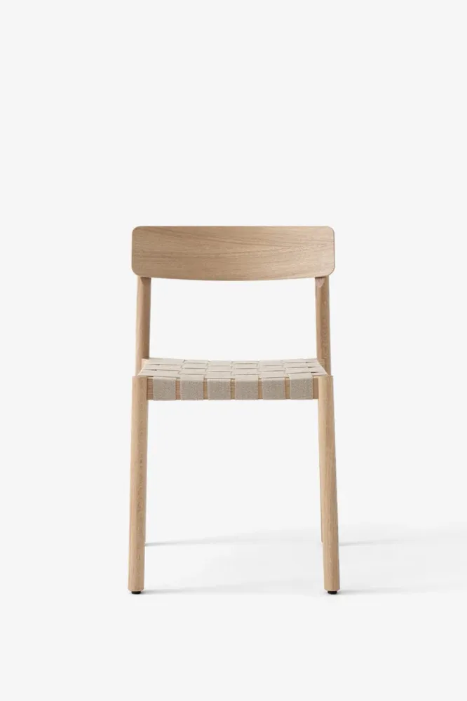Betty side chair lakkert solid eik med flett