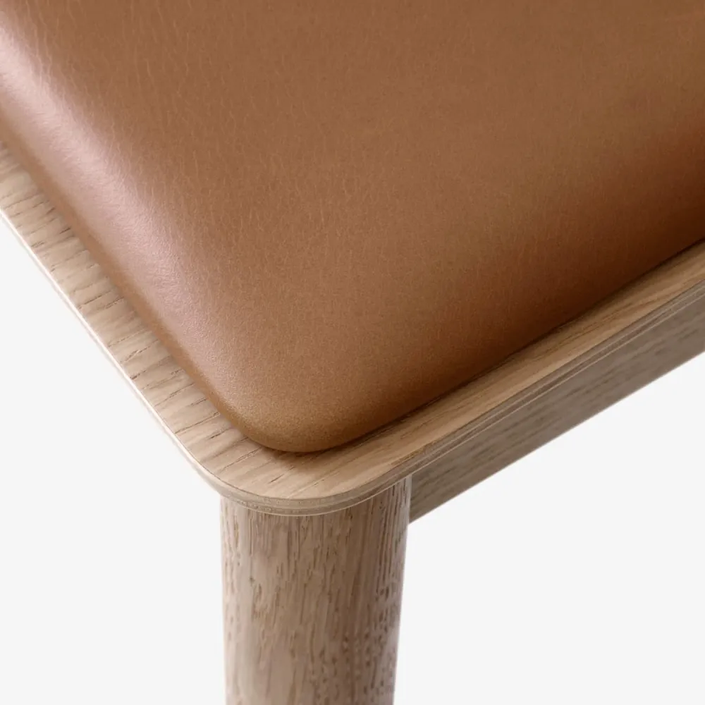 Betty Stol TK3 Solid Eik/Cognac Skinn