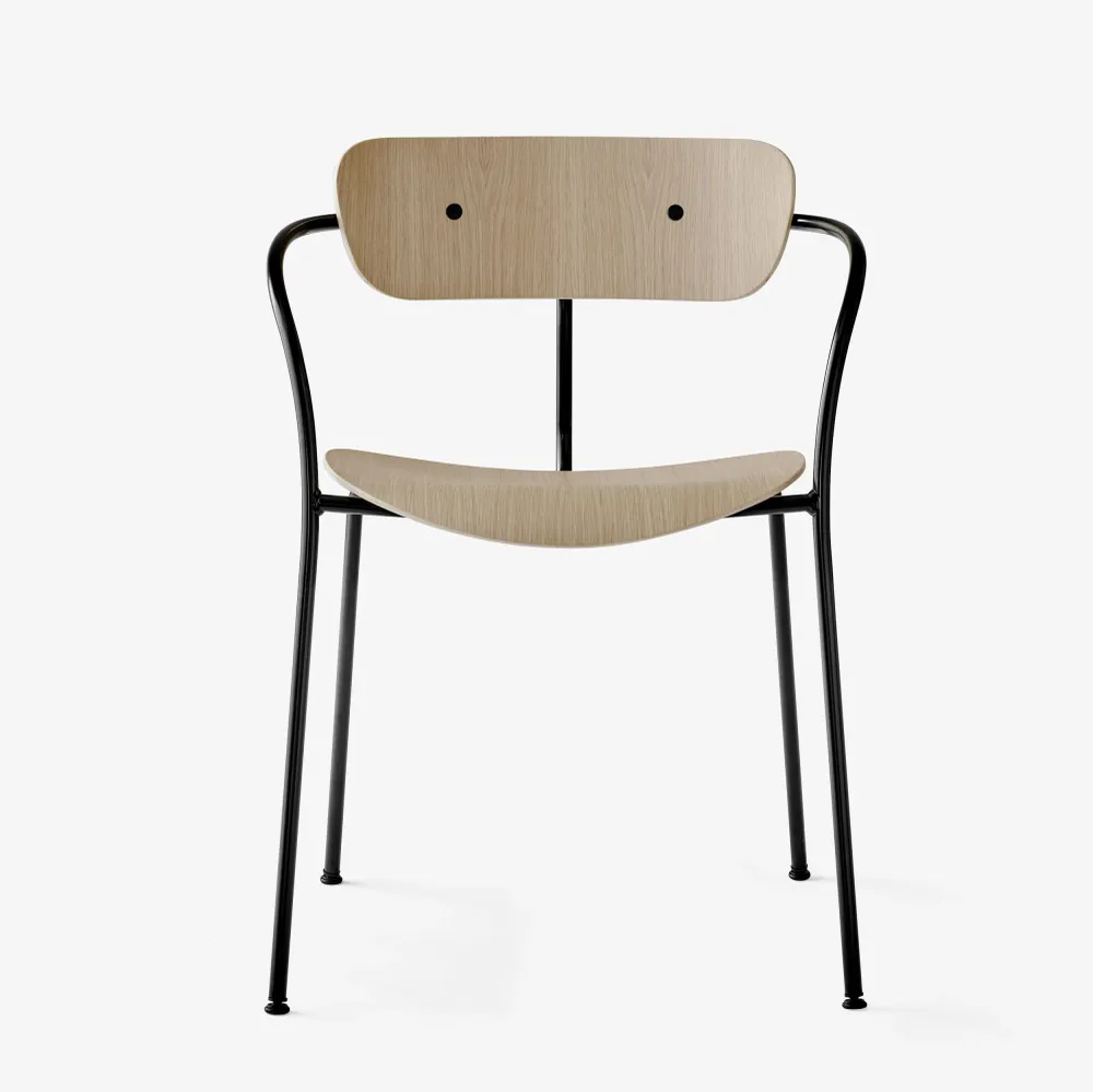 Pavilion Stol AV2 med armlene Eik/Svart