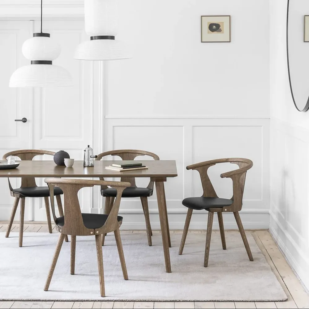 2 stk | Between Stol SK2 Røkt Eik/Svart Skinn