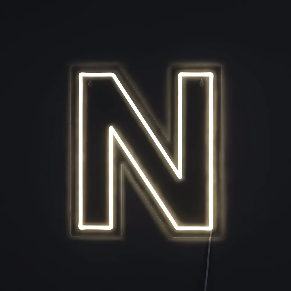 Bokstav N Neon Vegglampe