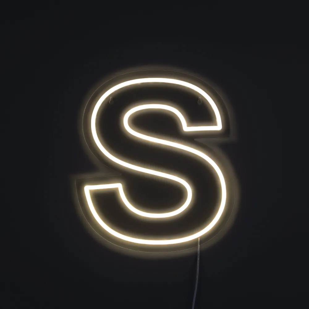 Bokstav S Neon Vegglampe