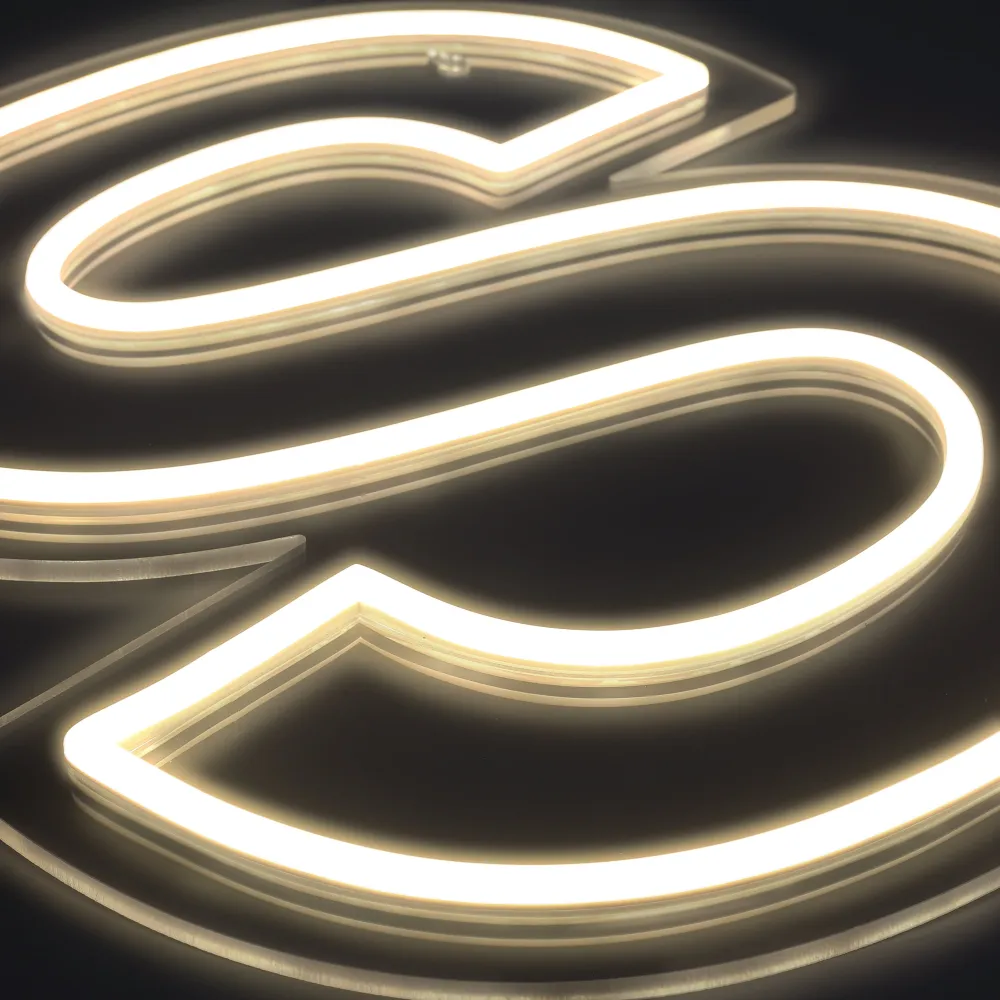 Bokstav S Neon Vegglampe