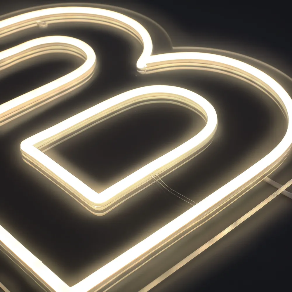 Bokstav B Neon Vegglampe