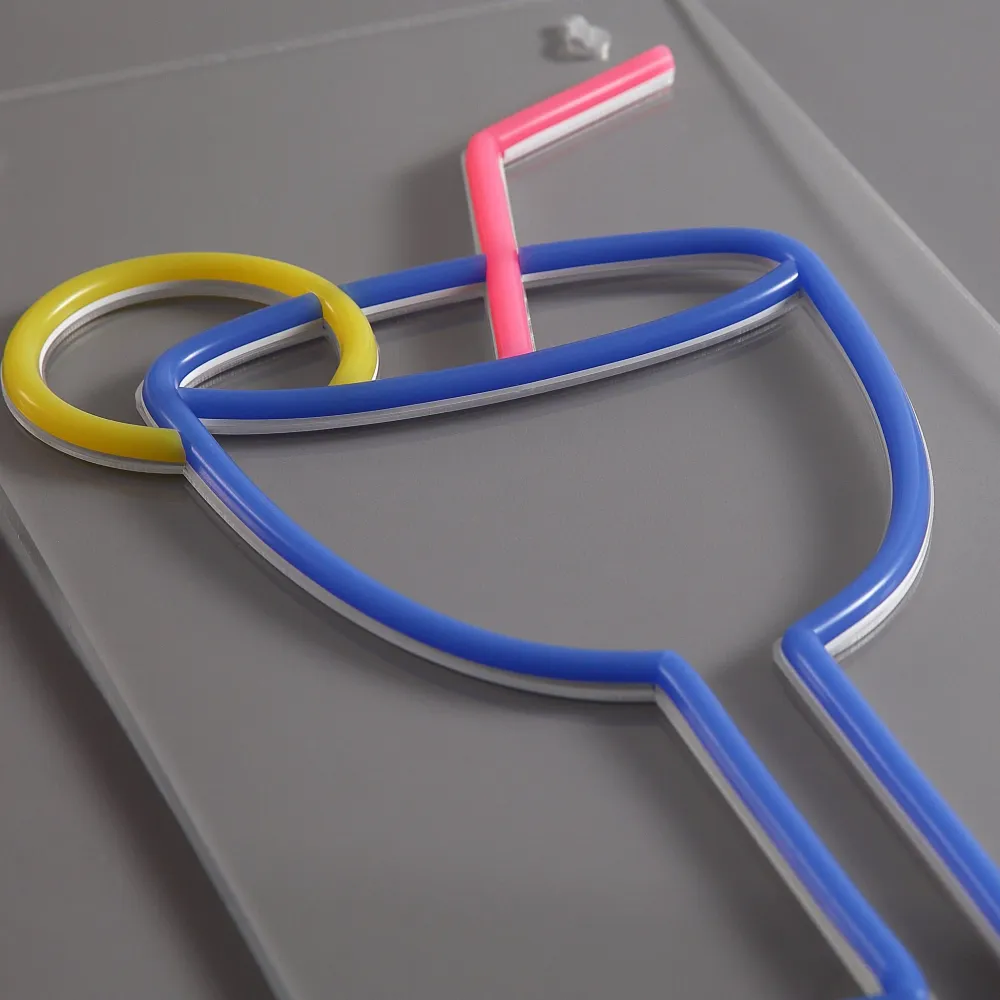 Drink Neon Vegglampe