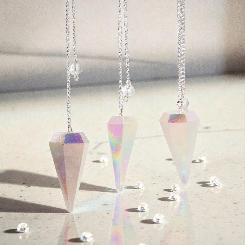 Sekssidet pendel – Aurora krystallengel hvit – 4 cm