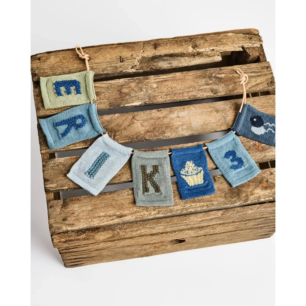 Smallstuff Blue Strikket Flag 3