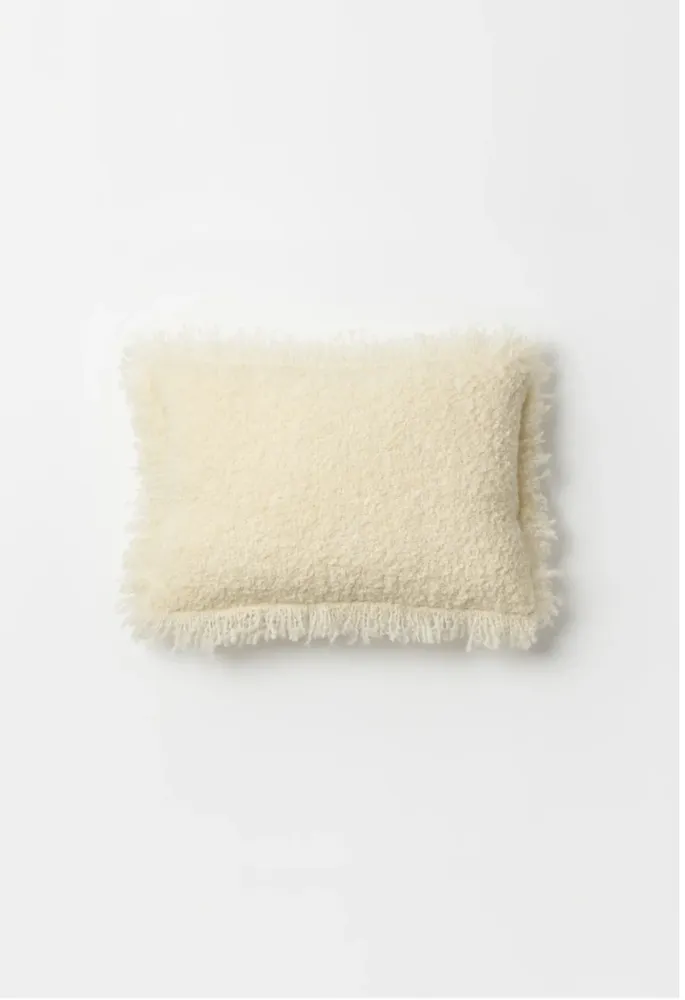 Ivory Cushion small 45x65 cm