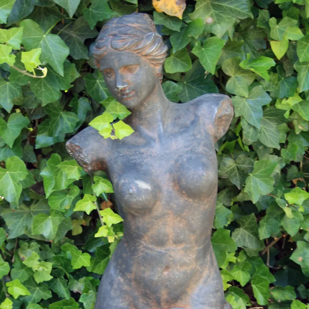 Torso kvinne – 32x26x70 cm,
