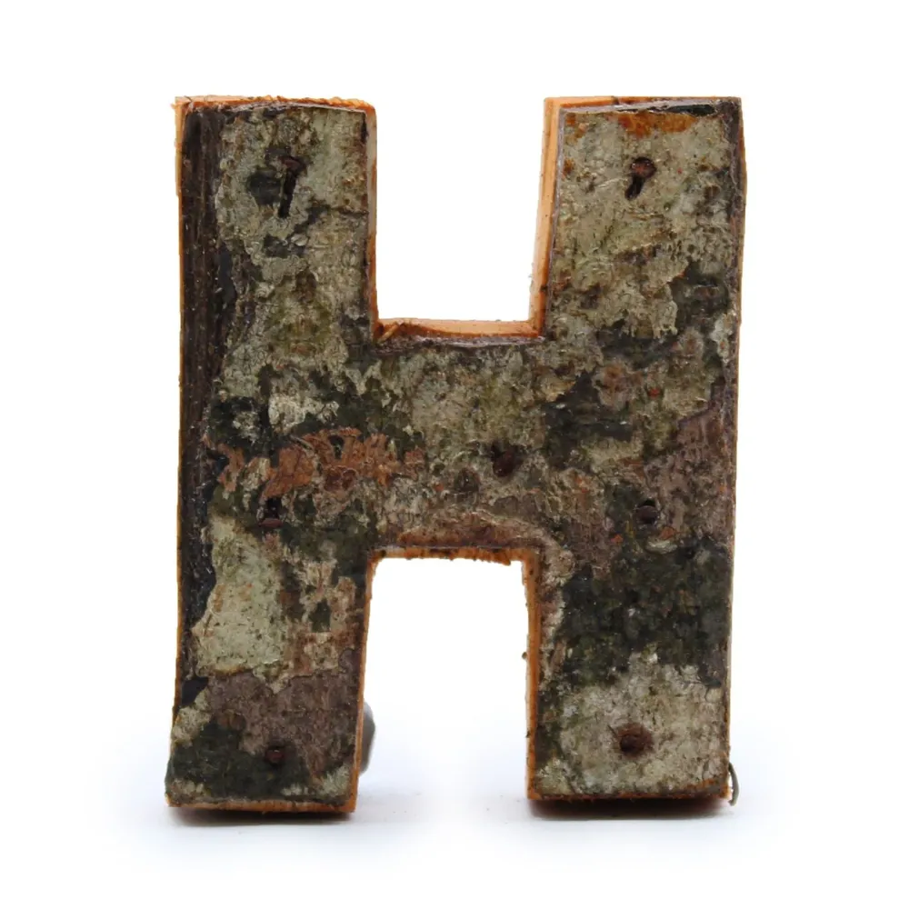 Trebokstav H, rustikk bark 7 cm