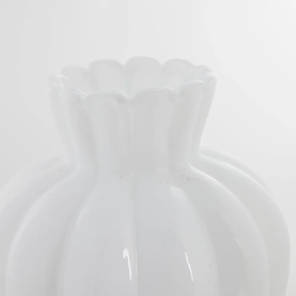 Verity vase hvit H28 cm.